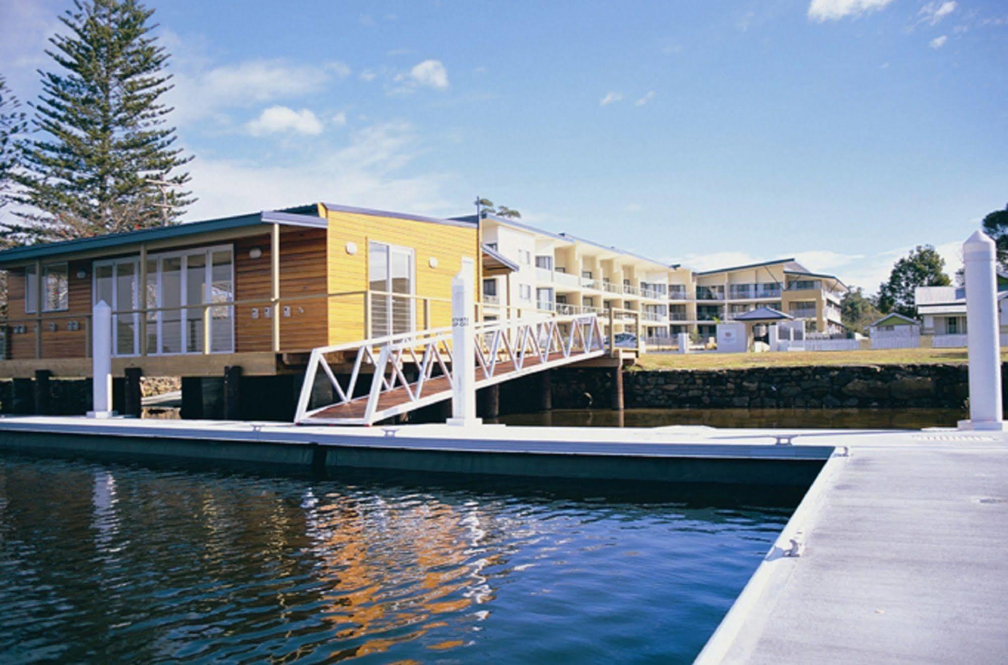 Boathouse Resort Tea Gardens Exterior photo