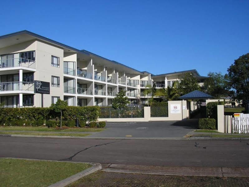 Boathouse Resort Tea Gardens Exterior photo